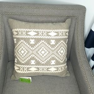 Celerie By Celerie Kemble Geometric Aztec Throw Pillows (Set of 2)New With Tags!